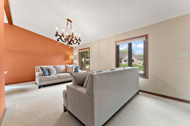 502 Fordwick Lane, Valparaiso, IN 46383