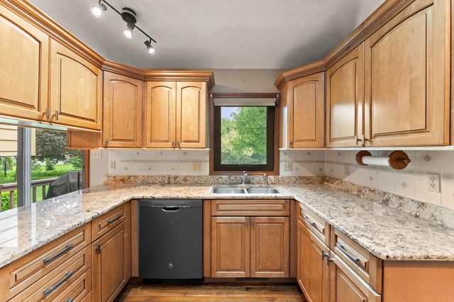 502 Fordwick Lane, Valparaiso, IN 46383