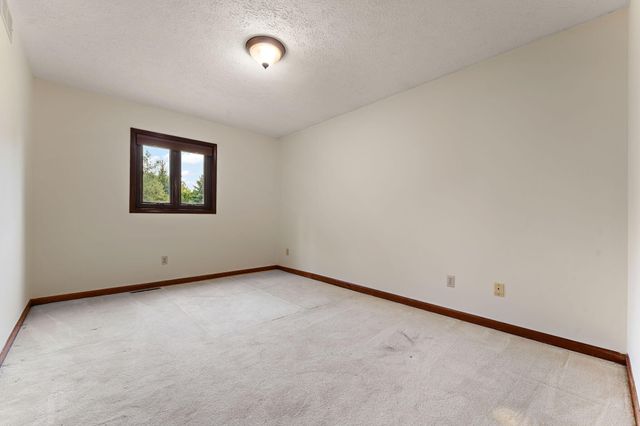 502 Fordwick Lane, Valparaiso, IN 46383