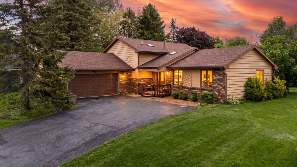 502 Fordwick Lane, Valparaiso, IN 46383