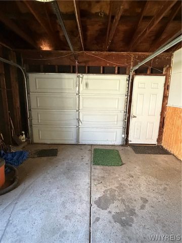 22 Castle Court, Amherst, NY 14226