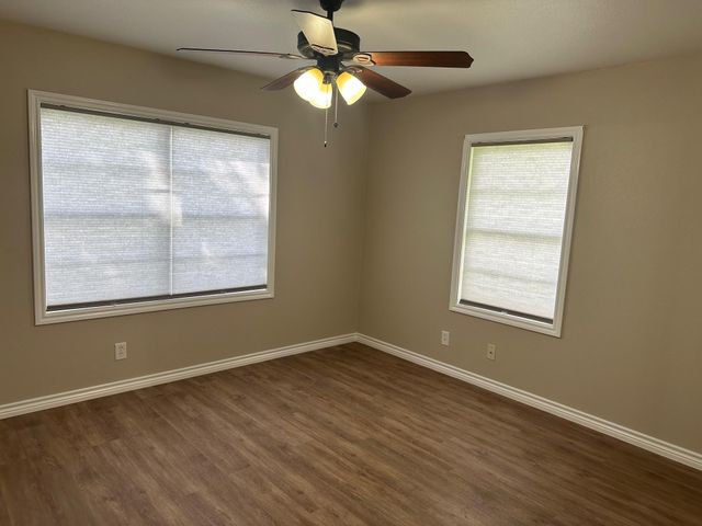 719 Eckel Street, La Grange, TX 78945