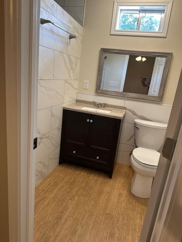 719 Eckel Street, La Grange, TX 78945