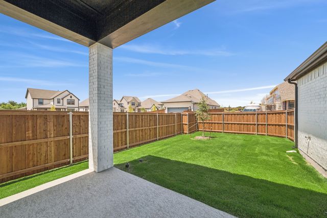 1005 Peach Blossom Avenue, Crowley, TX 76036