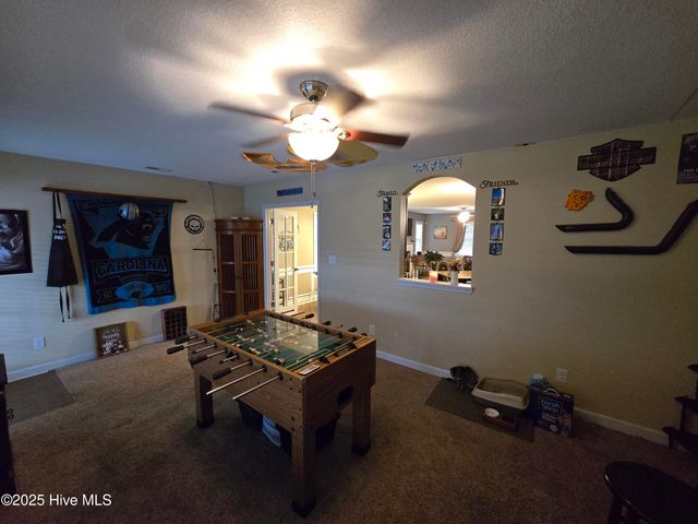 102 Stonecroft Lane, Jacksonville, NC 28546