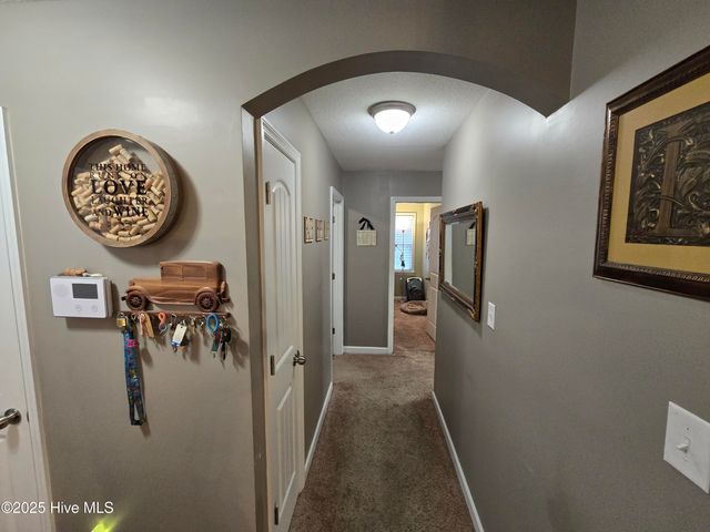 102 Stonecroft Lane, Jacksonville, NC 28546