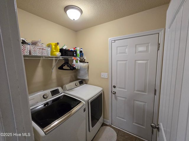 102 Stonecroft Lane, Jacksonville, NC 28546