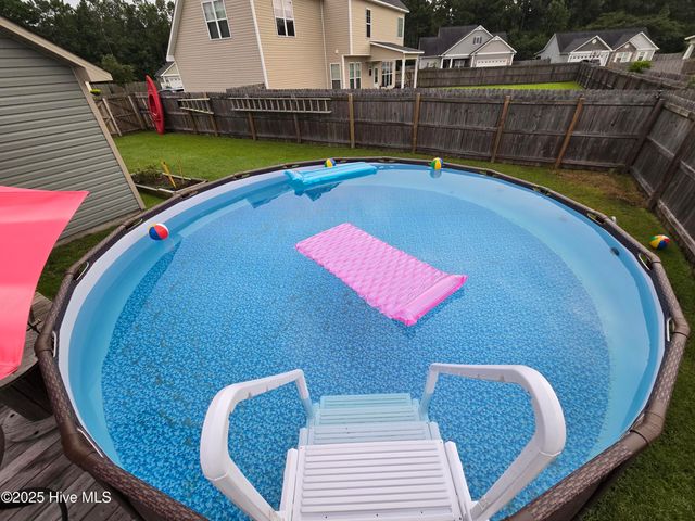 102 Stonecroft Lane, Jacksonville, NC 28546