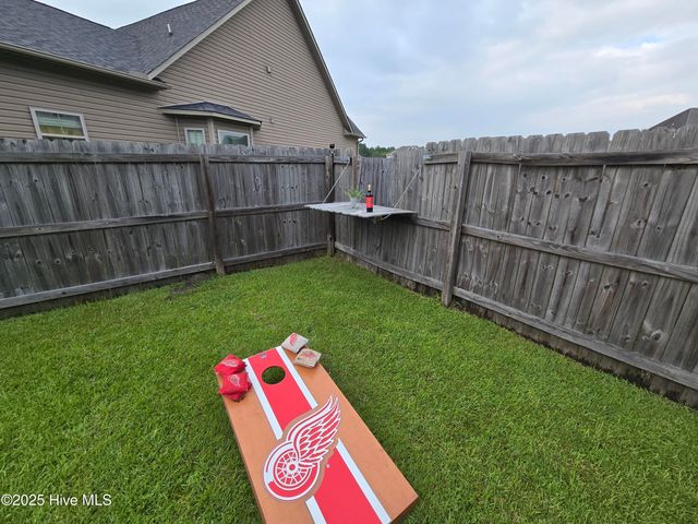 102 Stonecroft Lane, Jacksonville, NC 28546