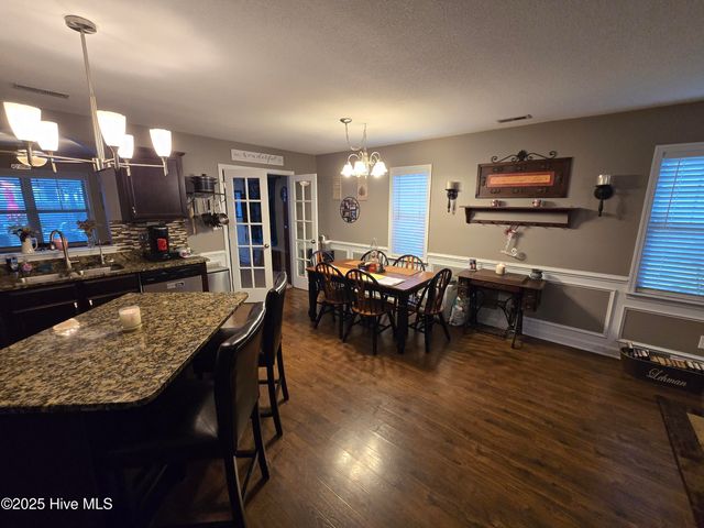 102 Stonecroft Lane, Jacksonville, NC 28546