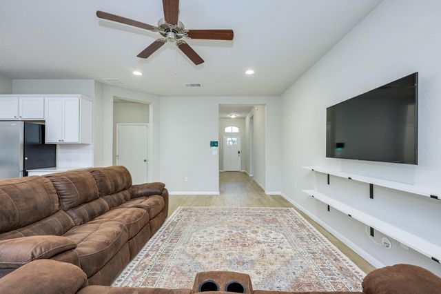 2205 Singletree BND, Georgetown, TX 78628