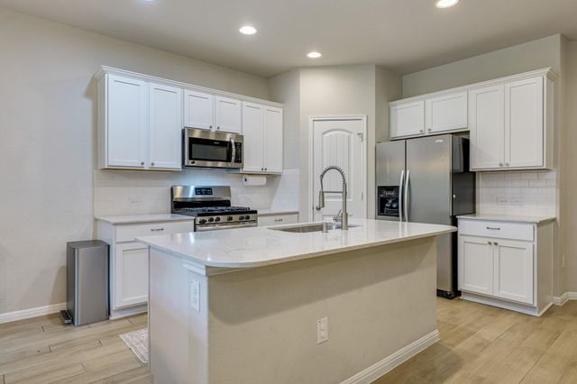 2205 Singletree BND, Georgetown, TX 78628