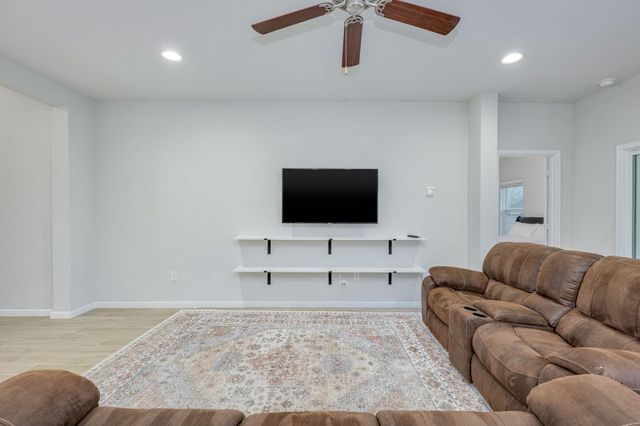 2205 Singletree BND, Georgetown, TX 78628