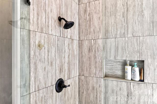 133,135 Ridge Road, Candler, NC 28715