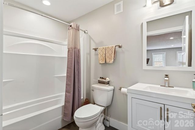 133,135 Ridge Road, Candler, NC 28715