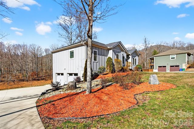 133,135 Ridge Road, Candler, NC 28715