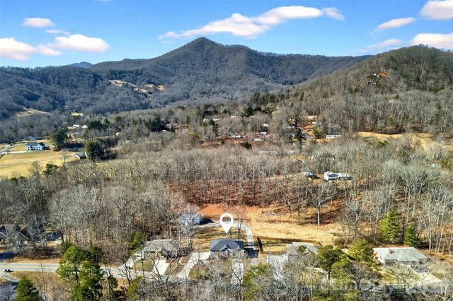 133,135 Ridge Road, Candler, NC 28715