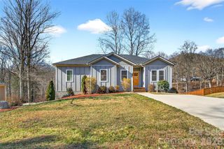 133,135 Ridge Road, Candler, NC 28715