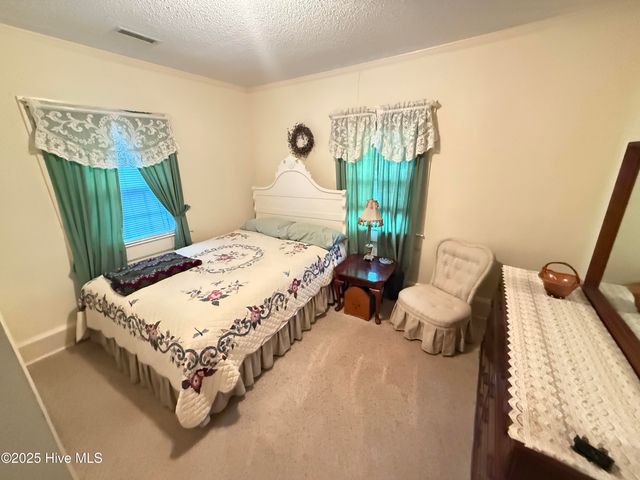 1148 Old Smith Chapel Road, Mount Olive, NC 28365