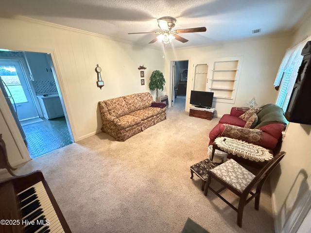 1148 Old Smith Chapel Road, Mount Olive, NC 28365