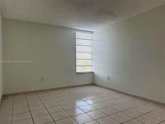 706 NW 87th Ave 406, Miami, FL 33172