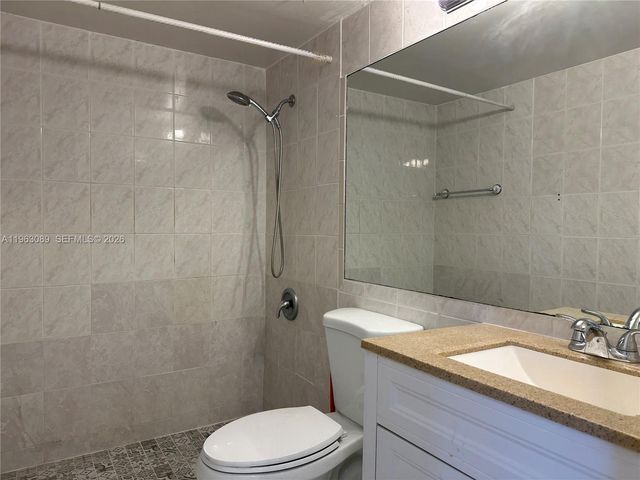 706 NW 87th Ave 406, Miami, FL 33172