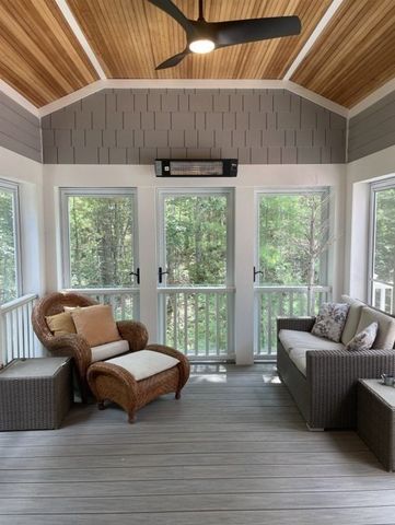 82 Chestnut Lane, Carlisle, MA 01741