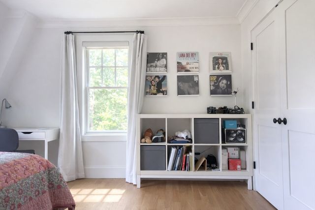 82 Chestnut Lane, Carlisle, MA 01741