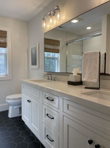 82 Chestnut Lane, Carlisle, MA 01741