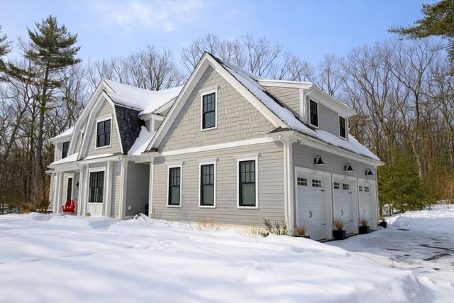 82 Chestnut Lane, Carlisle, MA 01741