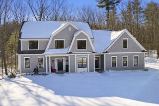 82 Chestnut Lane, Carlisle, MA 01741