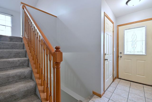 19 E Pineview Drive, Round Lake Park, IL 60073