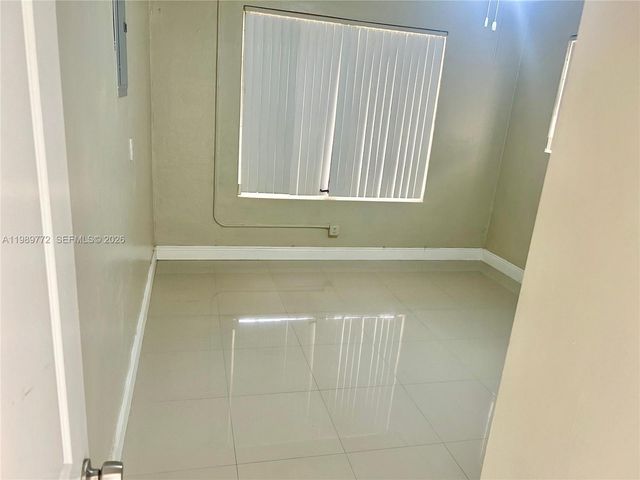 4015 W Park Rd, Hollywood, FL 33021