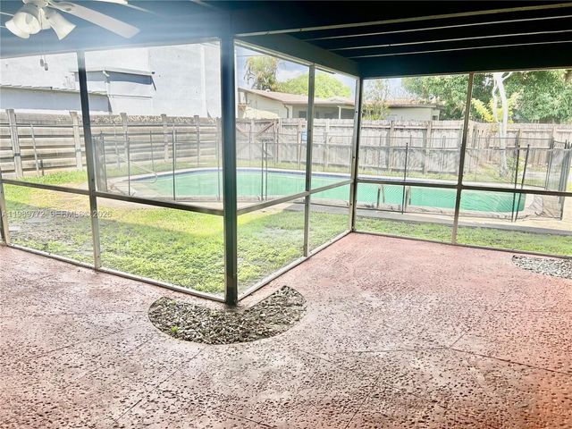 4015 W Park Rd, Hollywood, FL 33021