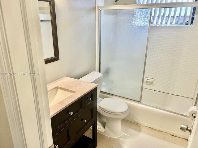 4015 W Park Rd, Hollywood, FL 33021