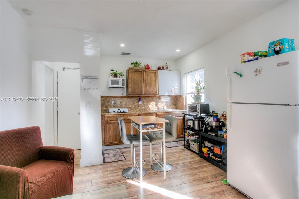 Image 12 of property listing at 3119 NW 169th Ter, Miami Gardens, FL 33056