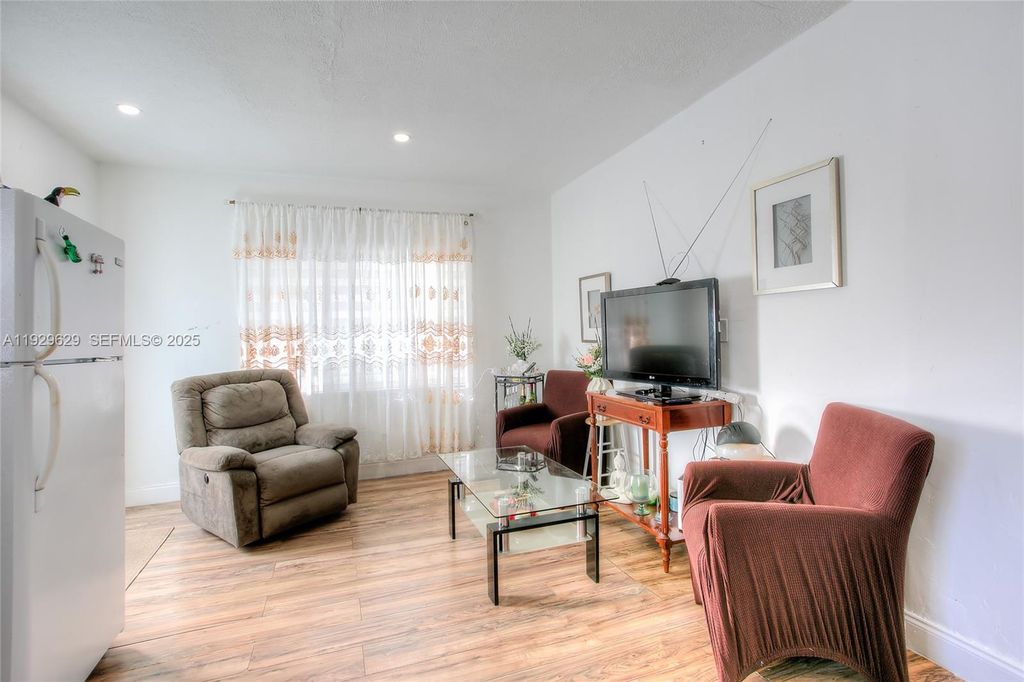 Image 13 of property listing at 3119 NW 169th Ter, Miami Gardens, FL 33056