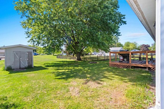 6796 DEUSTER STREET, Greenleaf, WI 54126