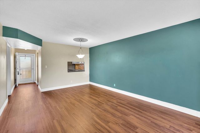 2856 S Garden Dr Drive S 212, Lake Worth, FL 33461
