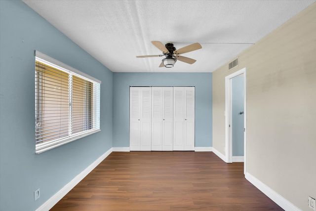 2856 S Garden Dr Drive S 212, Lake Worth, FL 33461
