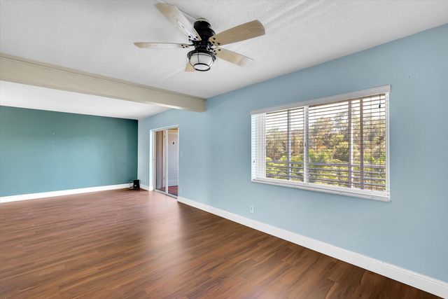 2856 S Garden Dr Drive S 212, Lake Worth, FL 33461