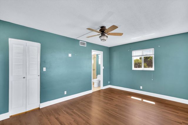 2856 S Garden Dr Drive S 212, Lake Worth, FL 33461