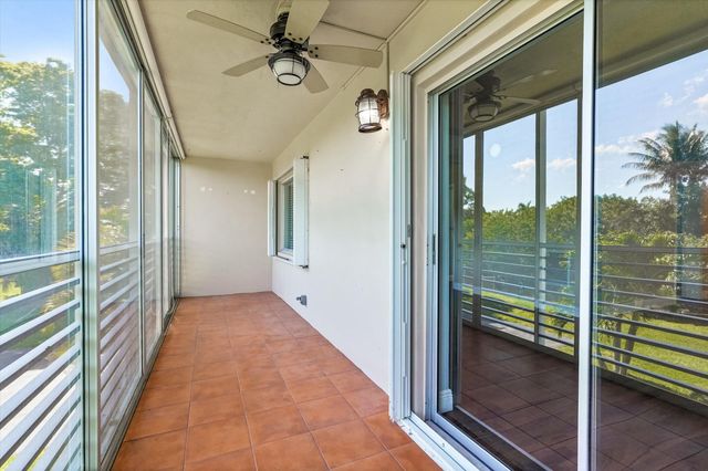 2856 S Garden Dr Drive S 212, Lake Worth, FL 33461