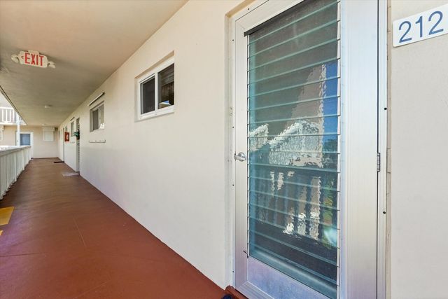 2856 S Garden Dr Drive S 212, Lake Worth, FL 33461