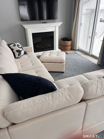 22 Indianola Road, East Lyme, CT 06357