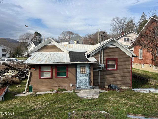 204 Northwest 10th Street, Norton, VA 24273