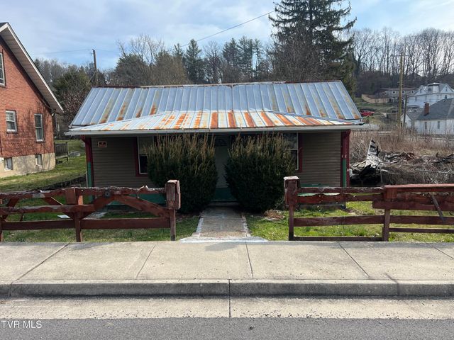 204 Northwest 10th Street, Norton, VA 24273