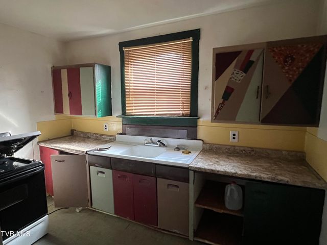 204 Northwest 10th Street, Norton, VA 24273