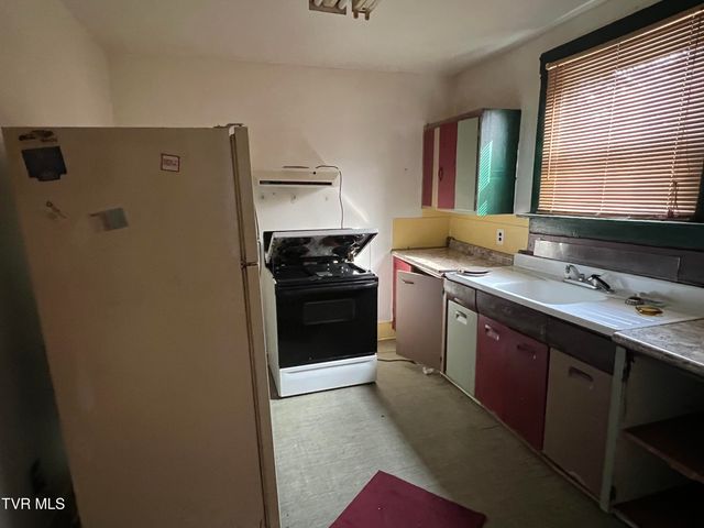 204 Northwest 10th Street, Norton, VA 24273