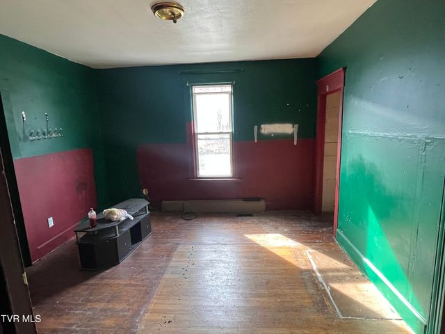 204 Northwest 10th Street, Norton, VA 24273